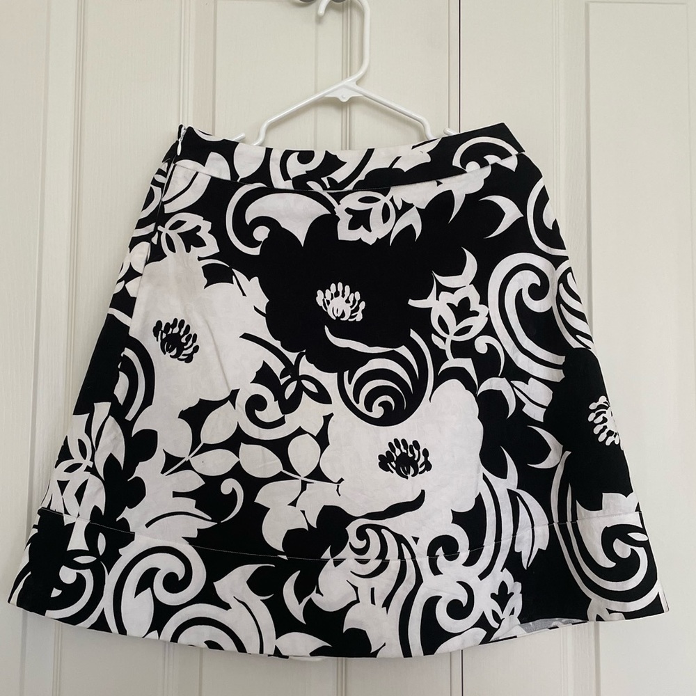 White House Black Market skirt